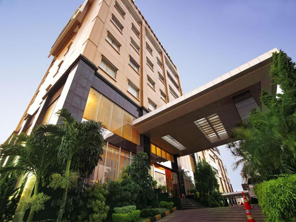 Grand Basko Hotel Паданг Екстериор снимка