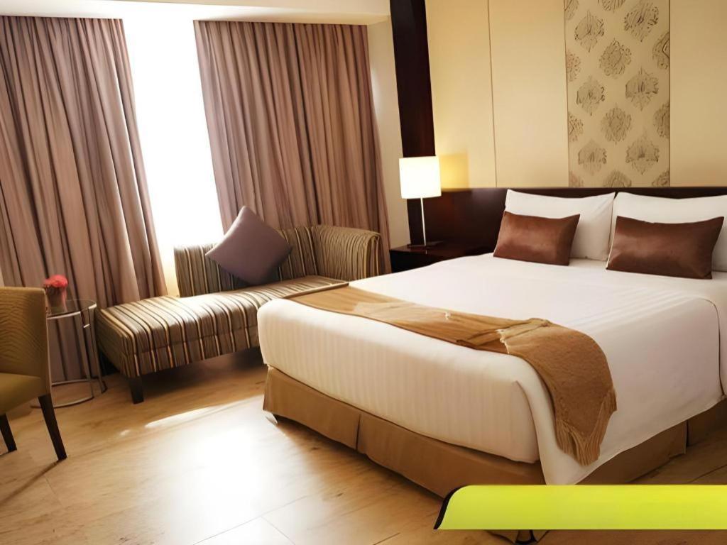 Grand Basko Hotel Паданг Екстериор снимка