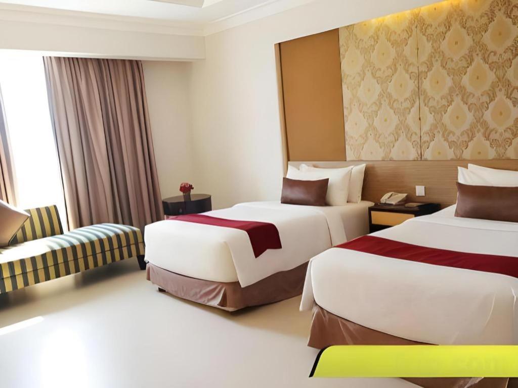 Grand Basko Hotel Паданг Екстериор снимка