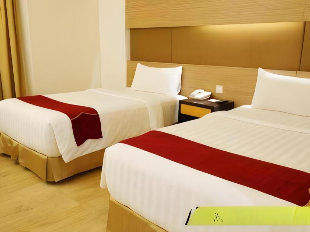 Grand Basko Hotel Паданг Екстериор снимка
