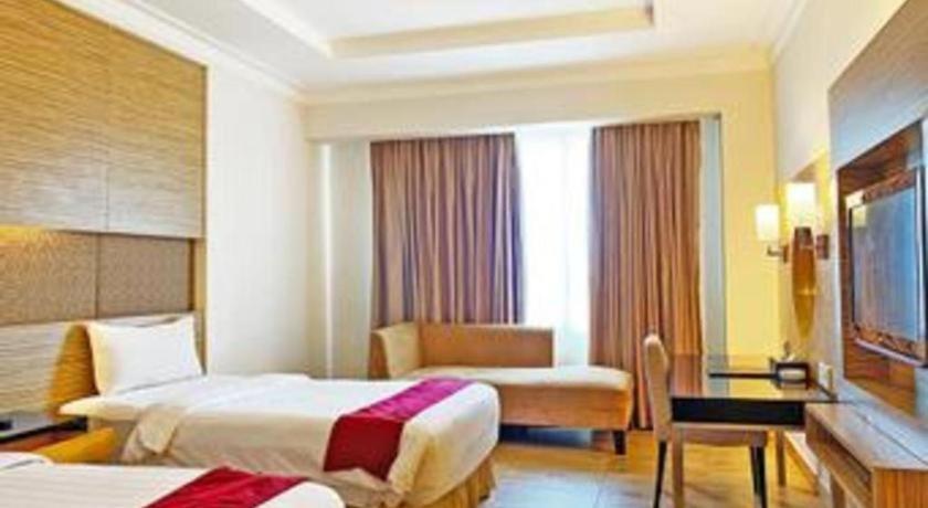 Grand Basko Hotel Паданг Екстериор снимка