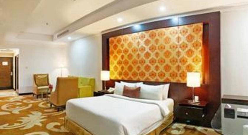 Grand Basko Hotel Паданг Екстериор снимка
