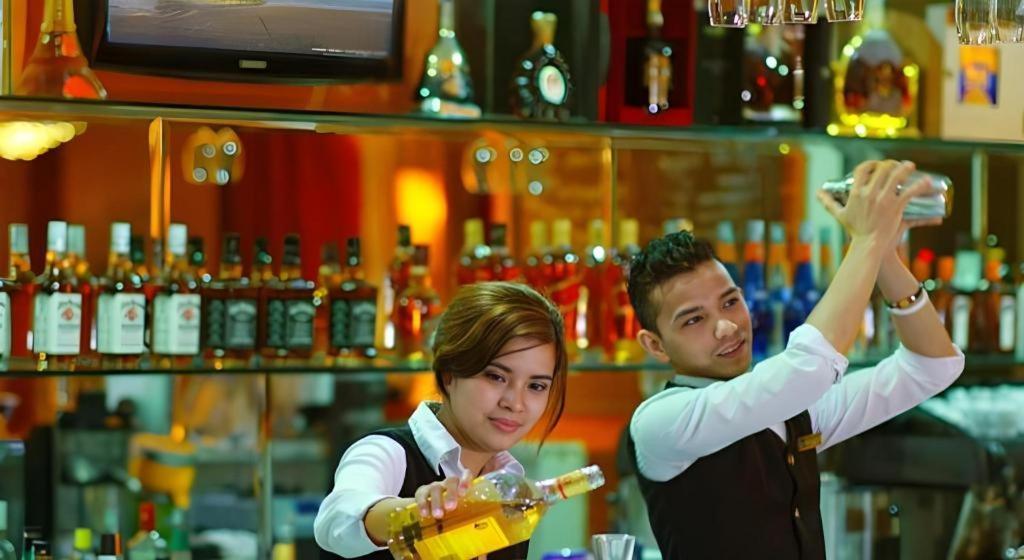 Grand Basko Hotel Паданг Екстериор снимка