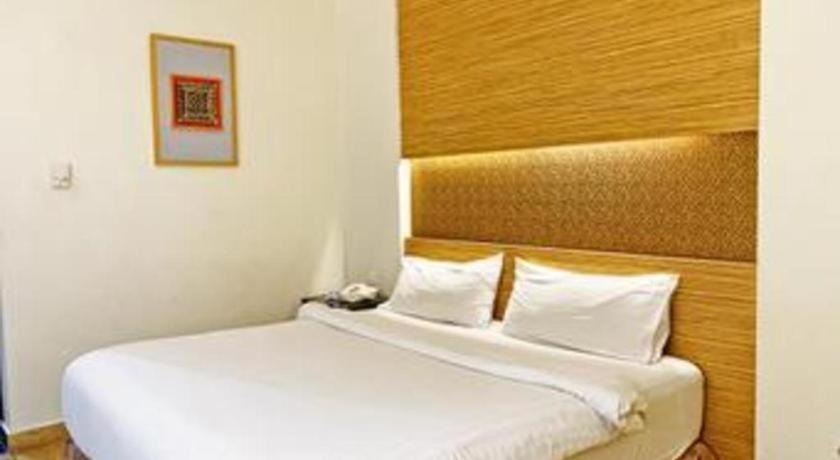 Grand Basko Hotel Паданг Екстериор снимка